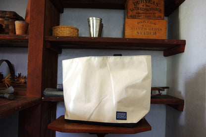 Intrepid Balloon Tote Bags: Large